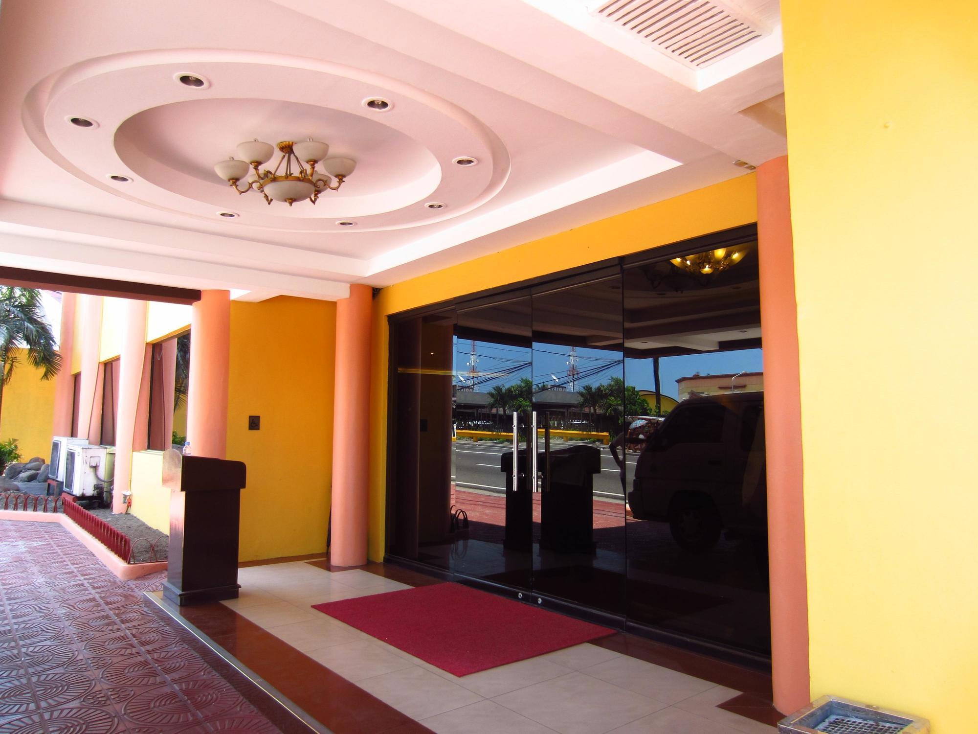 Grand Regal Hotel Bacolod Zewnętrze zdjęcie