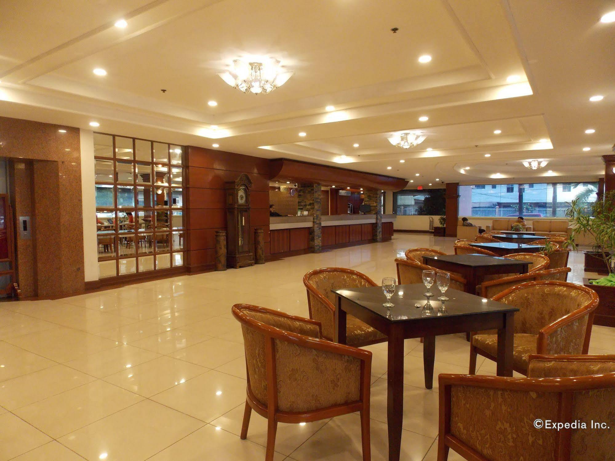 Grand Regal Hotel Bacolod Zewnętrze zdjęcie