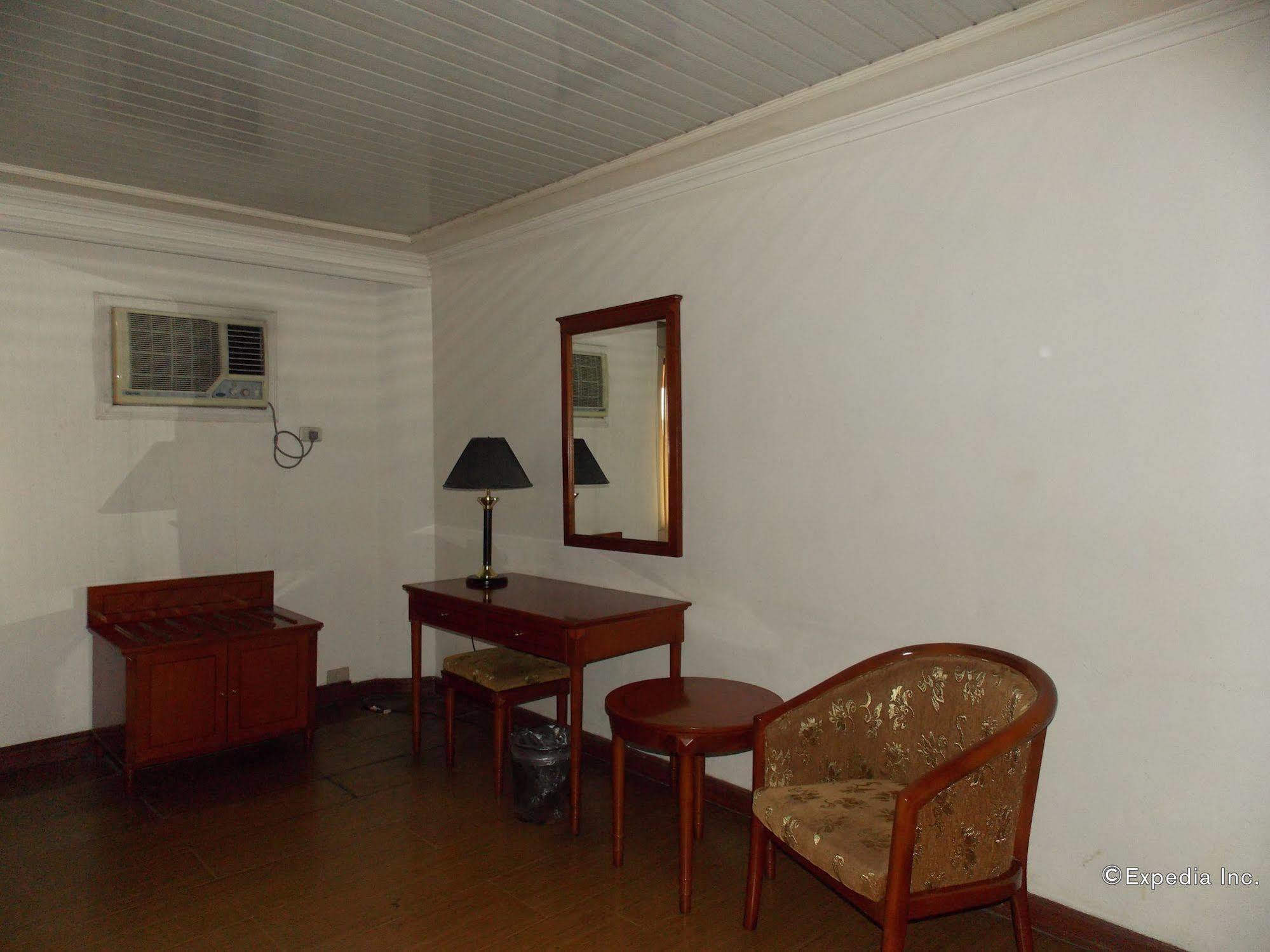 Grand Regal Hotel Bacolod Zewnętrze zdjęcie
