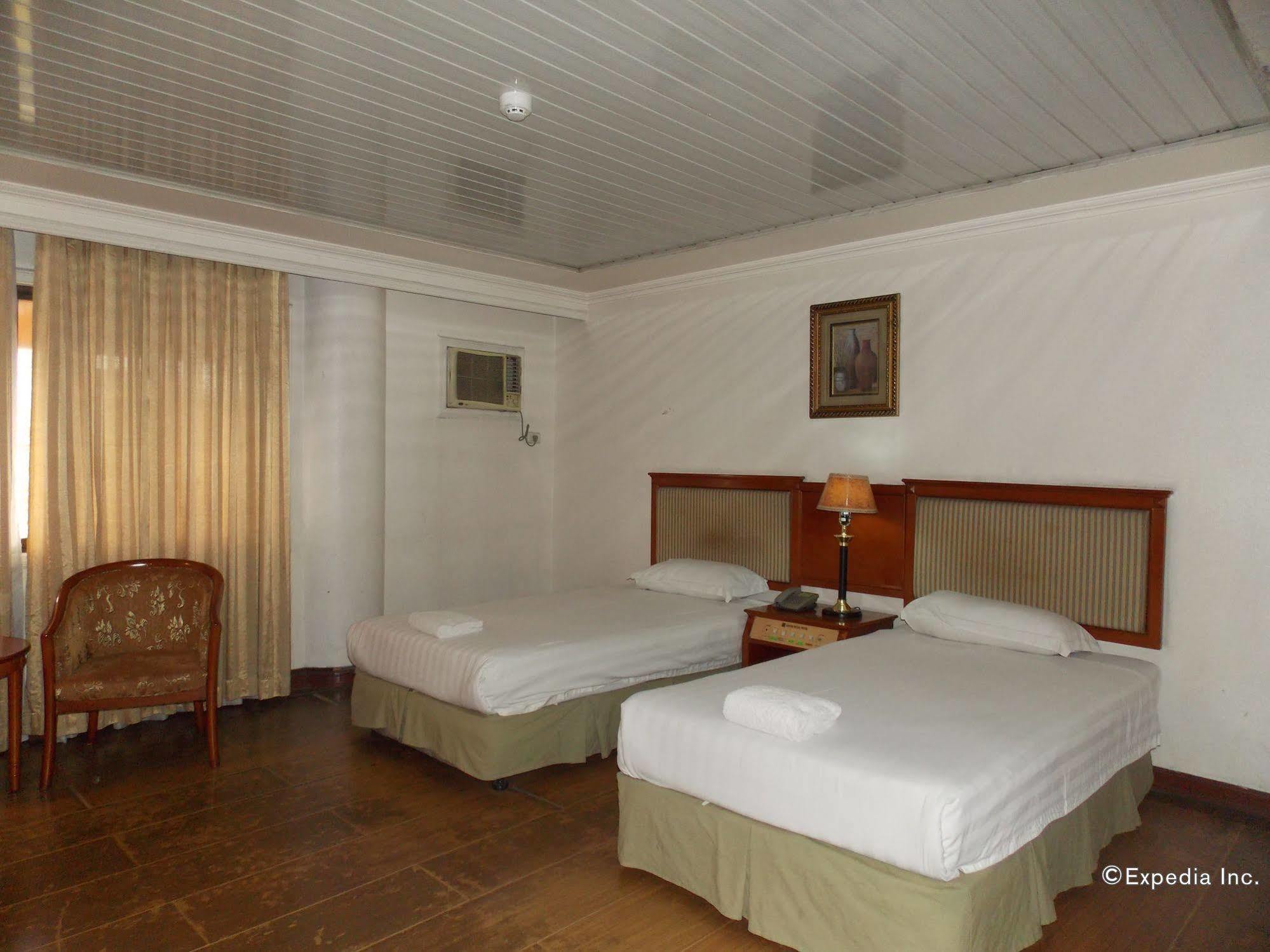 Grand Regal Hotel Bacolod Zewnętrze zdjęcie