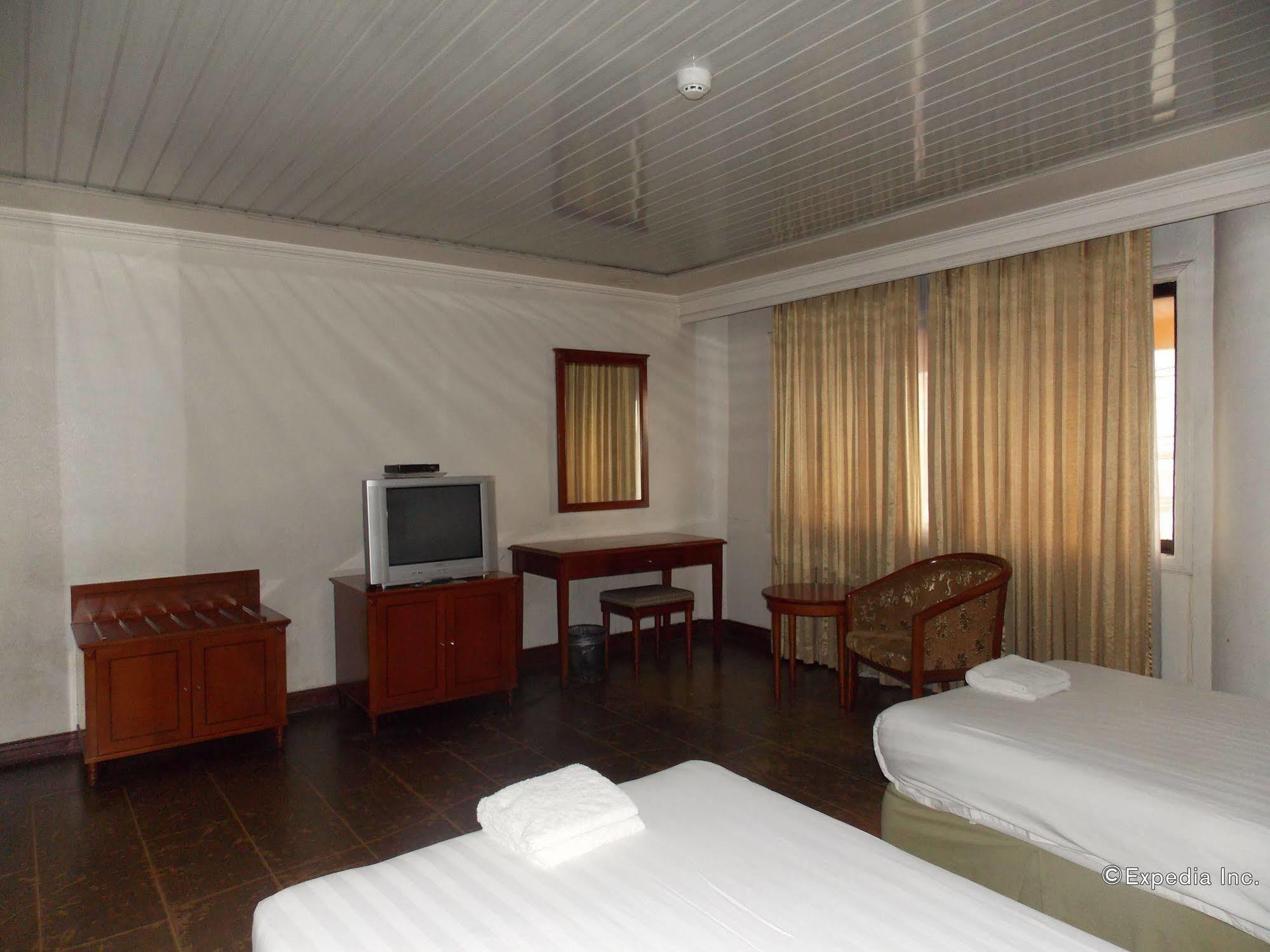 Grand Regal Hotel Bacolod Zewnętrze zdjęcie