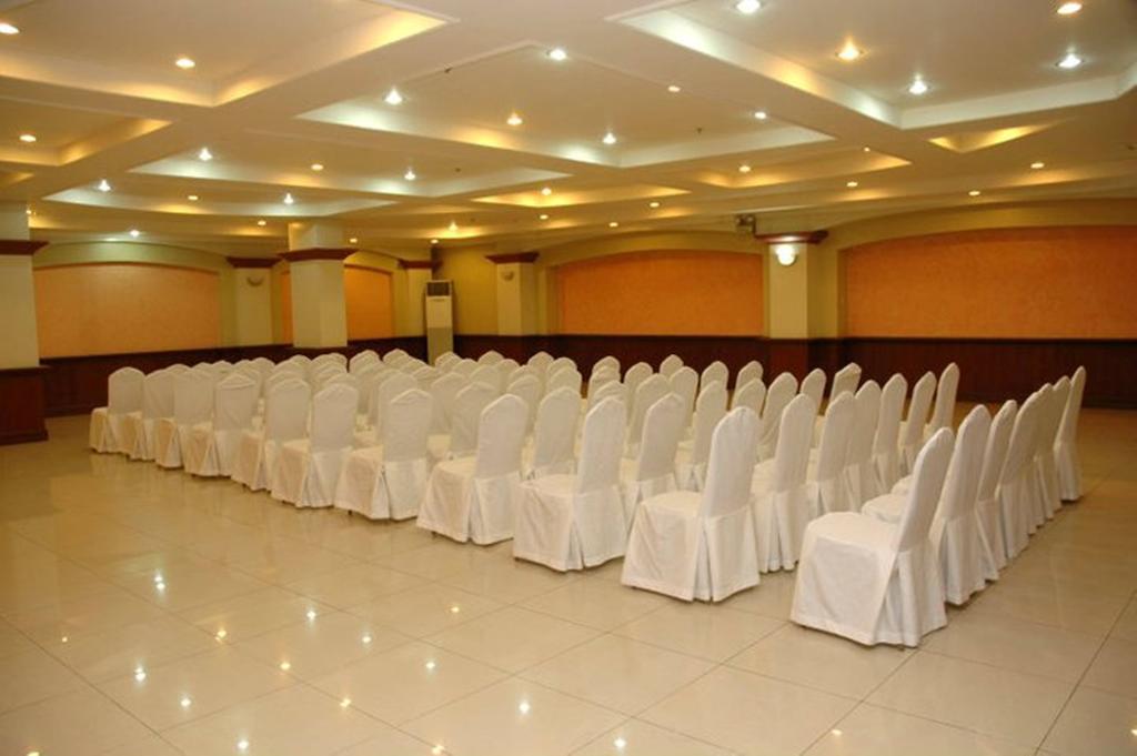 Grand Regal Hotel Bacolod Zewnętrze zdjęcie