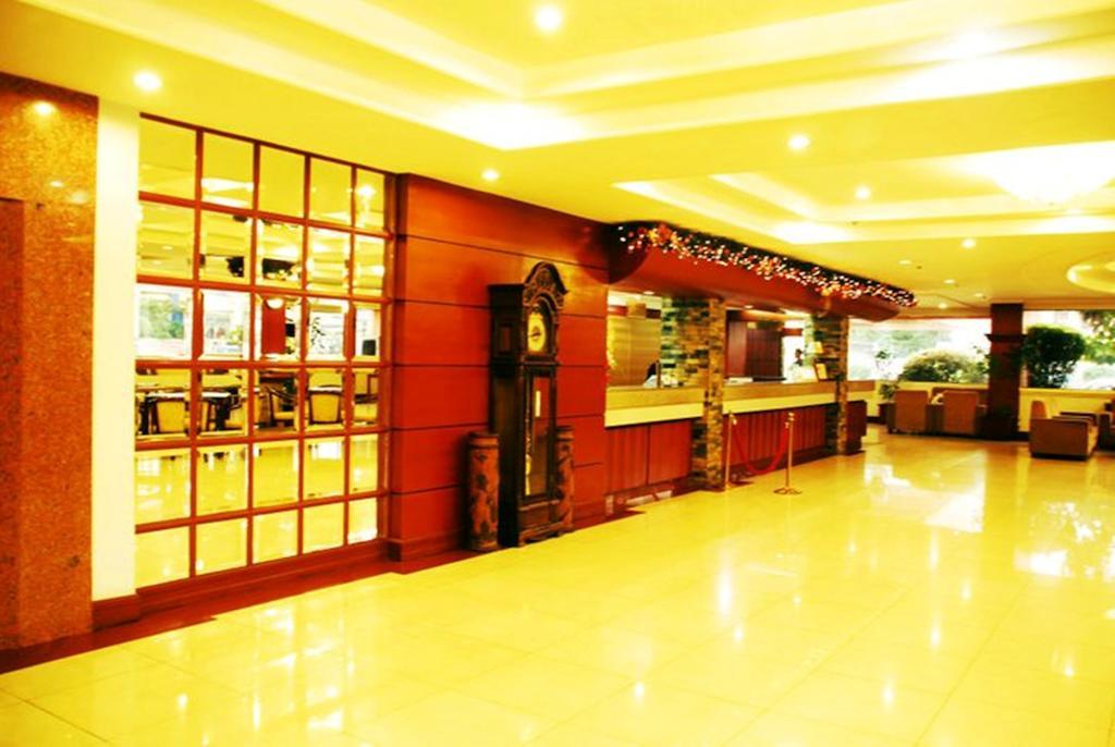 Grand Regal Hotel Bacolod Zewnętrze zdjęcie